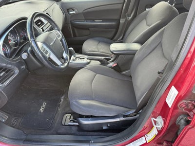 2014 Chrysler 200 Touring