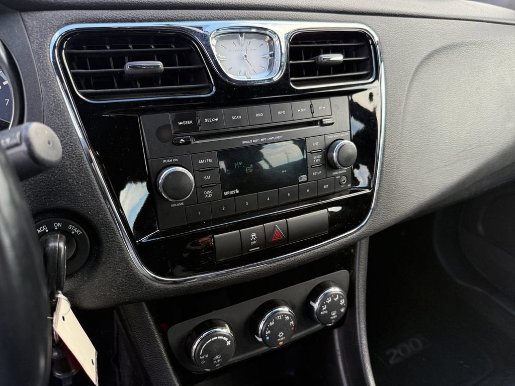 2014 Chrysler 200 Touring