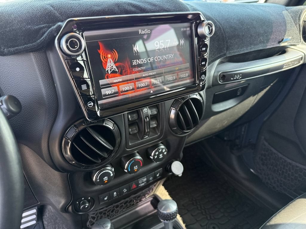 2017 Jeep Wrangler Unlimited Smoky Mountain