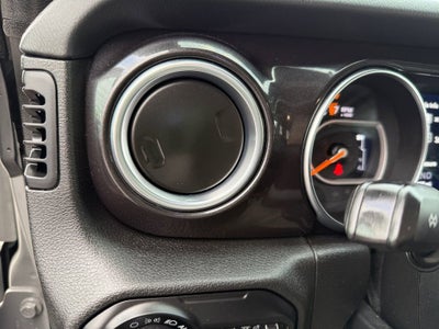 2020 Jeep Wrangler Unlimited Sahara Altitude