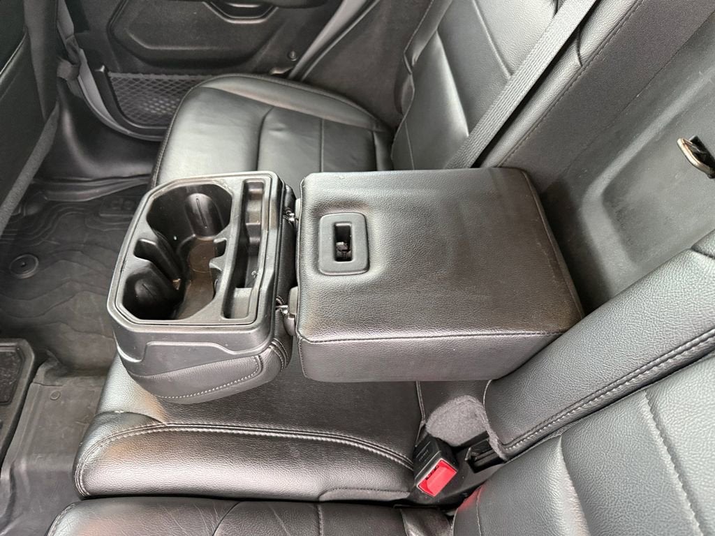 2020 Jeep Wrangler Unlimited Sahara Altitude