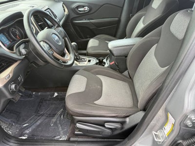 2016 Jeep Cherokee Sport