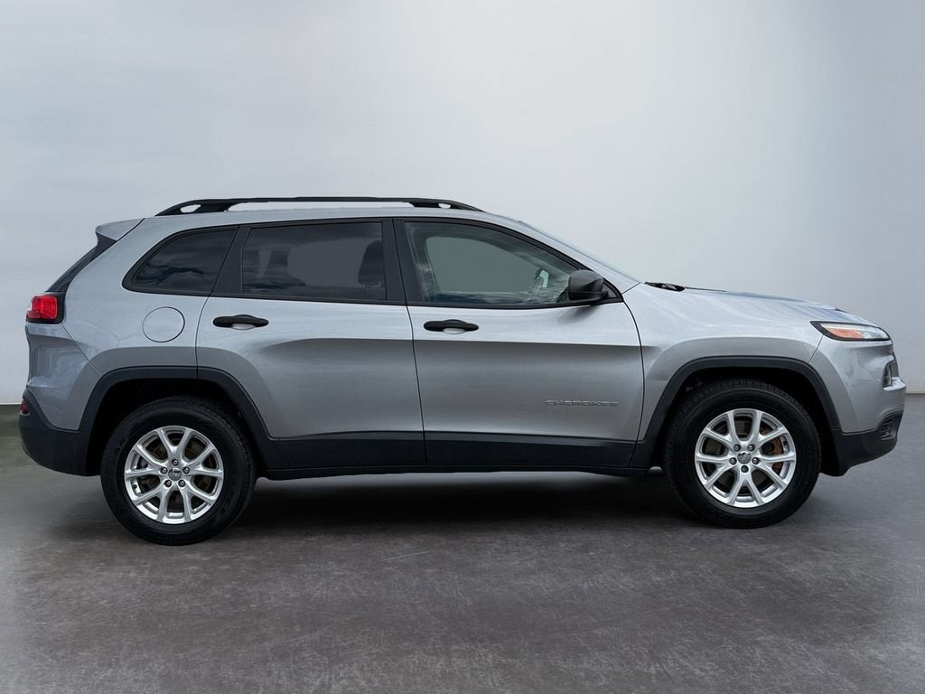 2016 Jeep Cherokee Sport