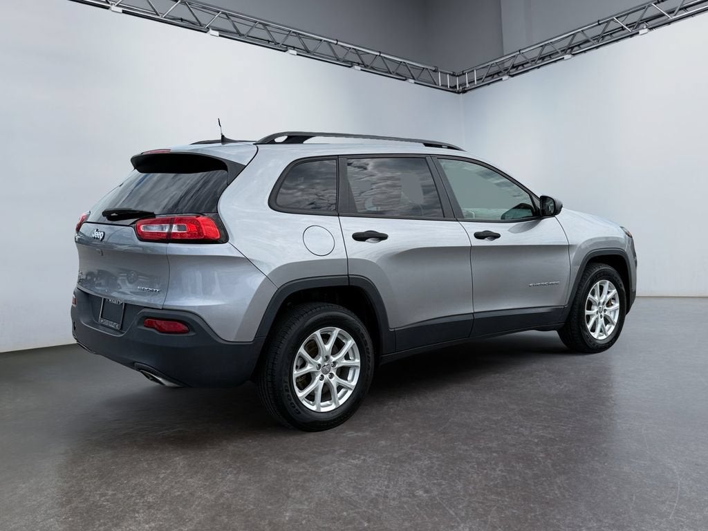 2016 Jeep Cherokee Sport