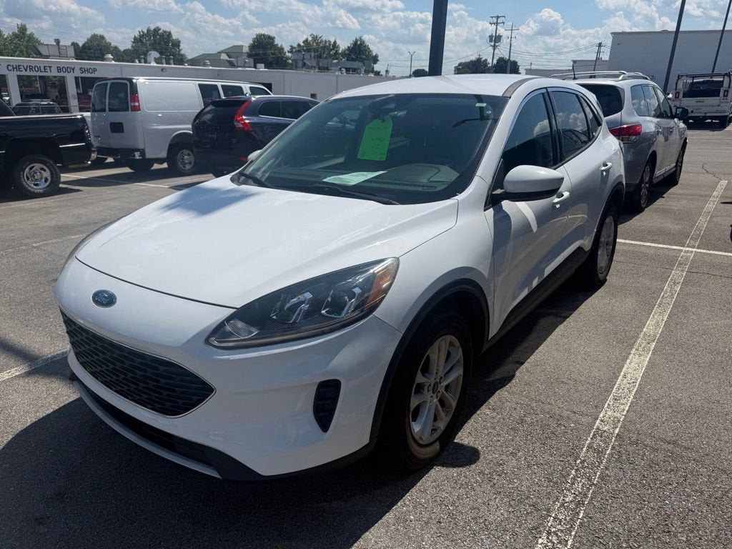2020 Ford Escape SE