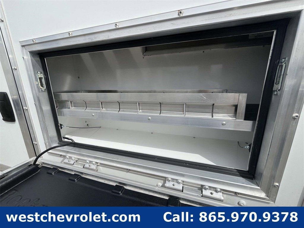 2025 Chevrolet Express Cutaway 3500 1WT