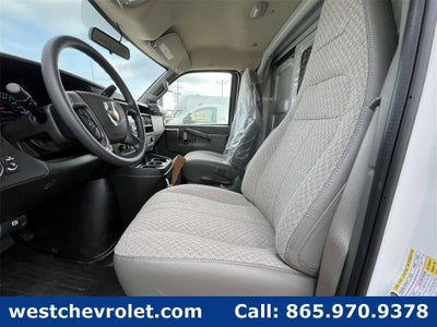 2025 Chevrolet Express Cutaway 3500 1WT