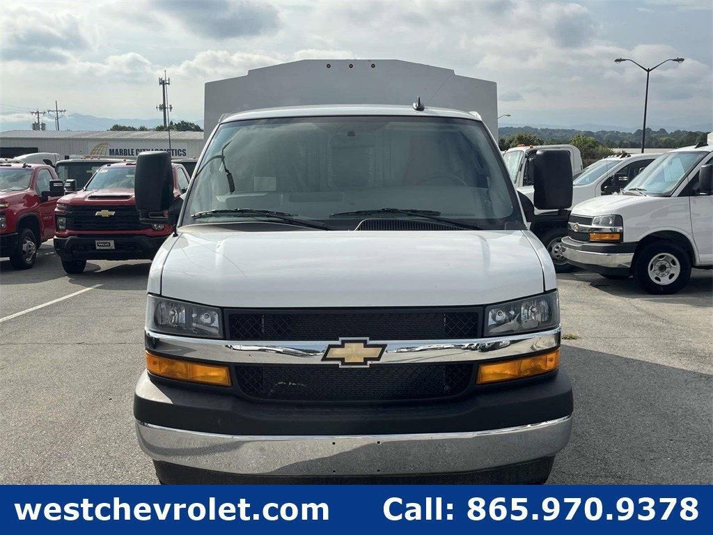 2025 Chevrolet Express Cutaway 3500 1WT