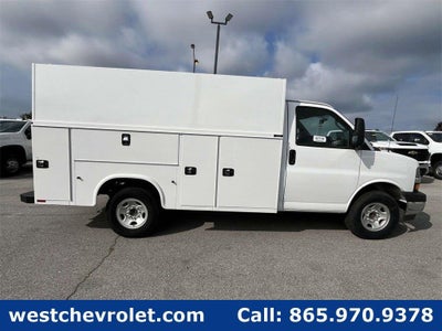 2025 Chevrolet Express Cutaway 3500 1WT