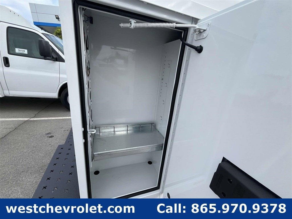 2025 Chevrolet Express Cutaway 3500 1WT