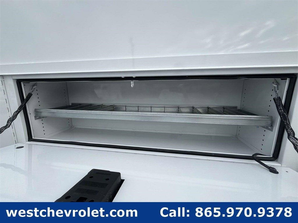 2025 Chevrolet Express Cutaway 3500 1WT