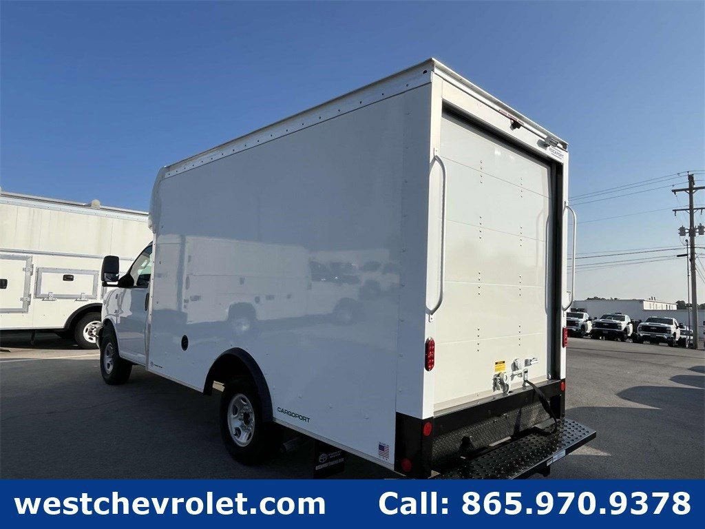 2025 Chevrolet Express Cutaway 3500 1WT