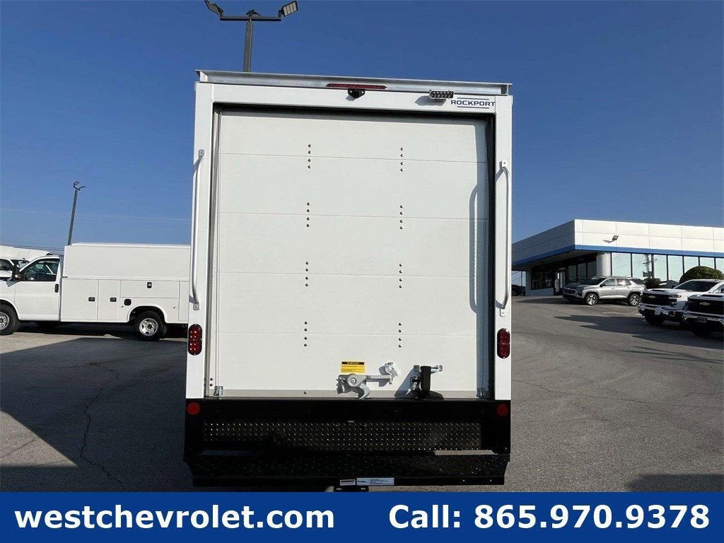 2025 Chevrolet Express Cutaway 3500 1WT