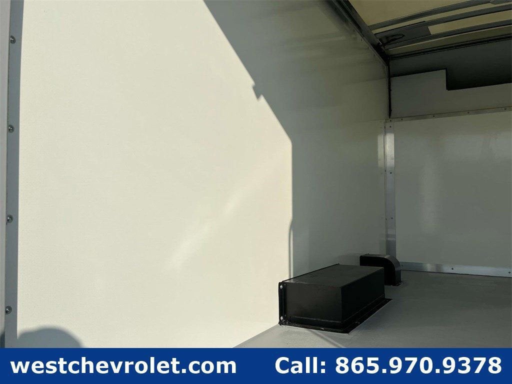 2025 Chevrolet Express Cutaway 3500 1WT
