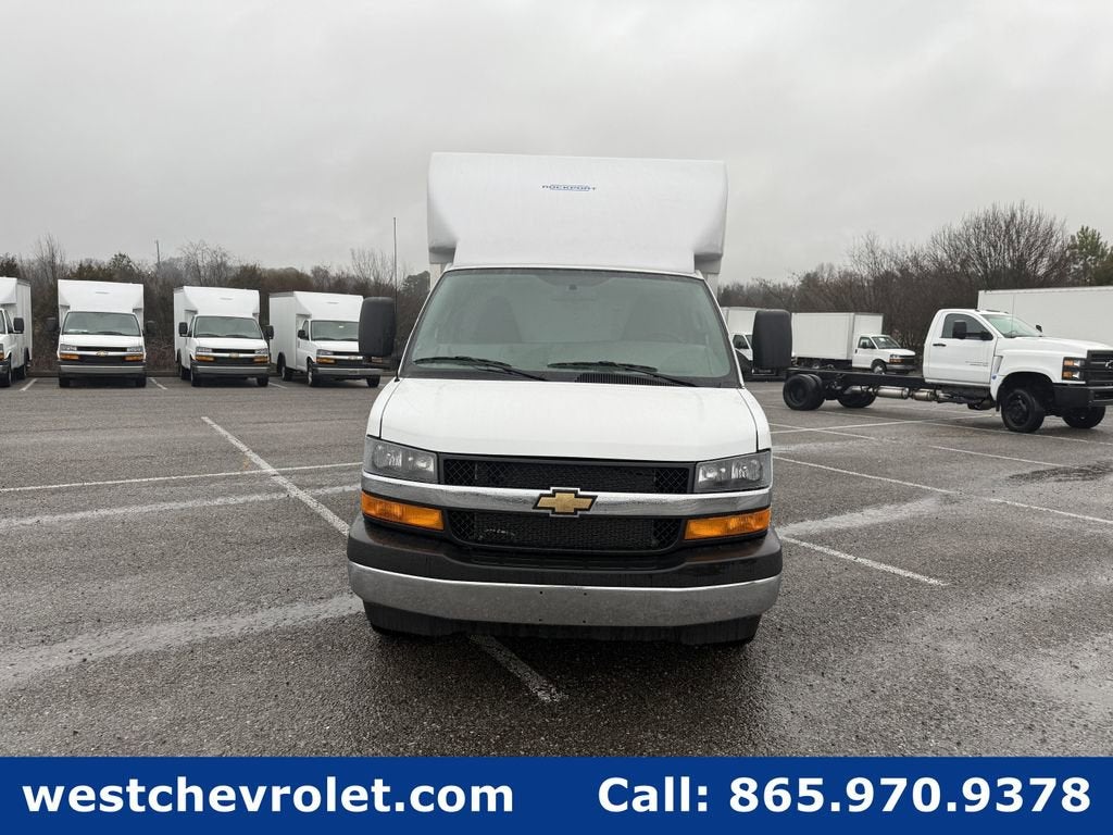 2025 Chevrolet Express Cutaway 3500 1WT
