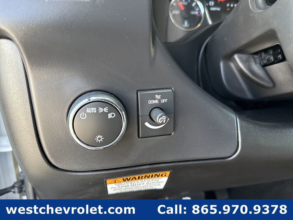 2025 Chevrolet Express Cutaway 3500 1WT