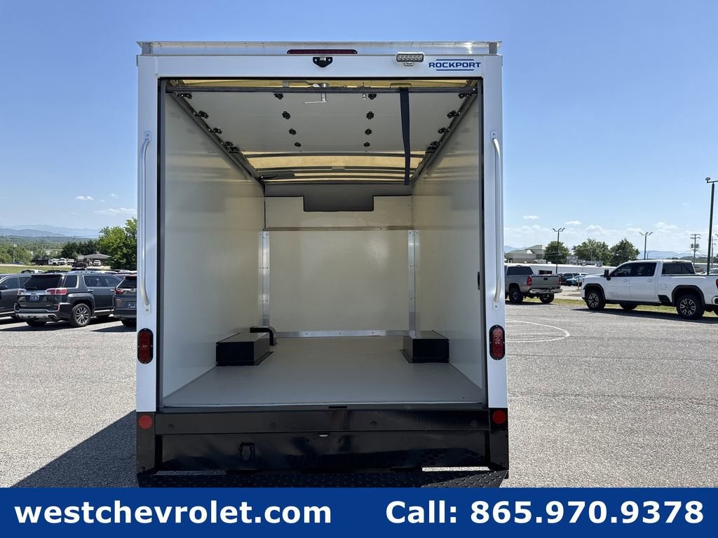 2025 Chevrolet Express Cutaway 3500 1WT