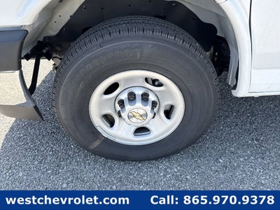 2025 Chevrolet Express Cutaway 3500 1WT