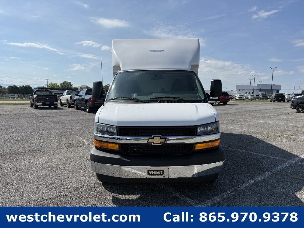 2026 Chevrolet Express Cutaway 3500 1WT