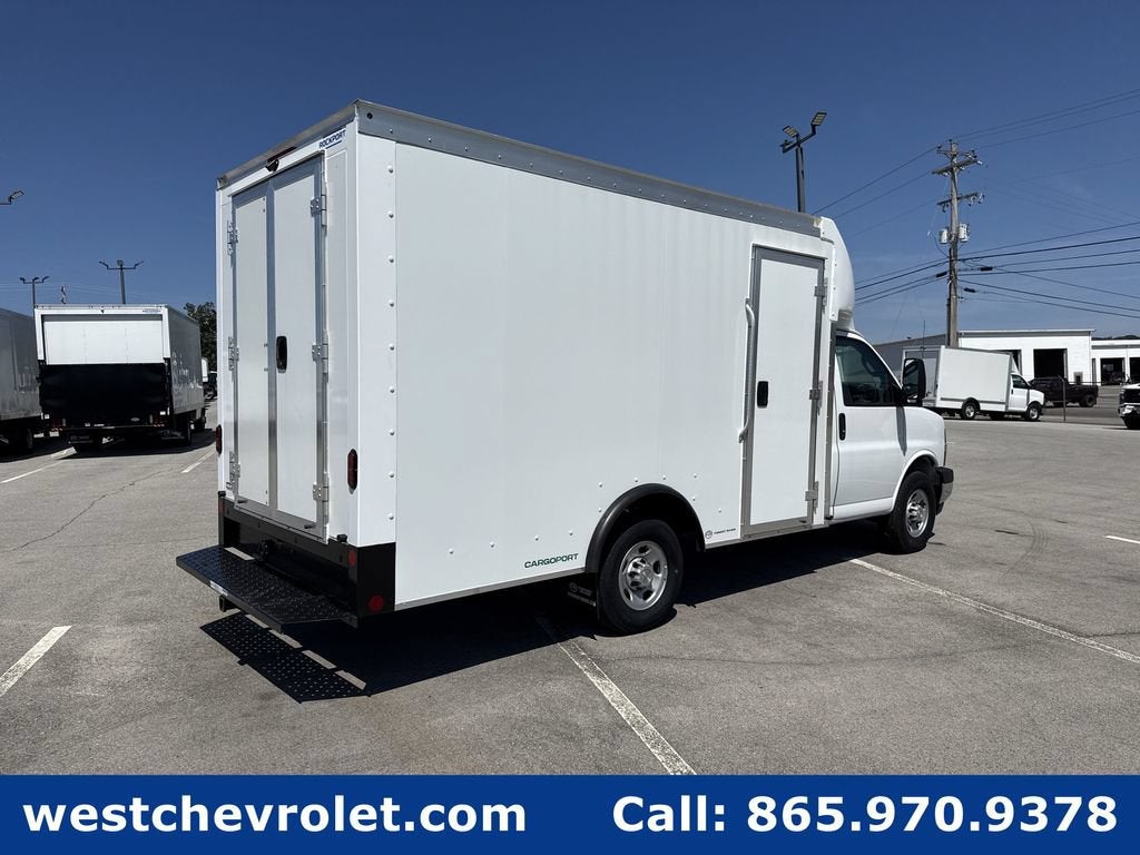 2026 Chevrolet Express Cutaway 3500 1WT