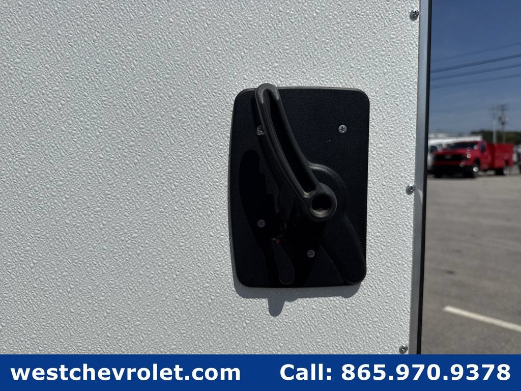 2026 Chevrolet Express Cutaway 3500 1WT