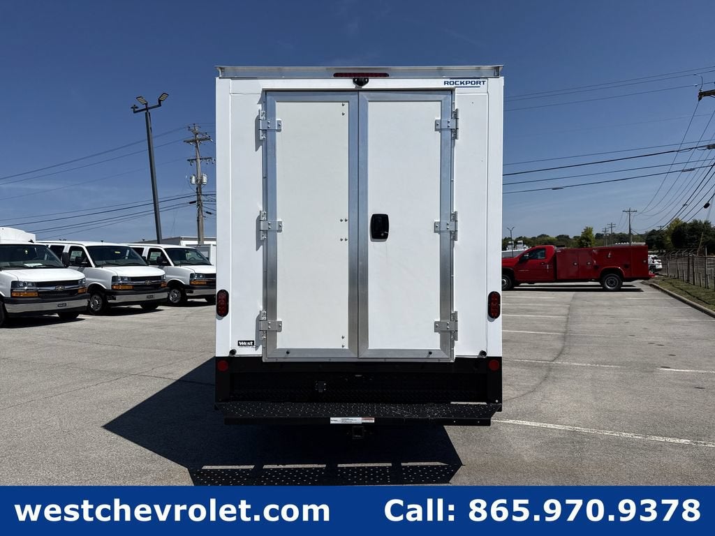 2026 Chevrolet Express Cutaway 3500 1WT