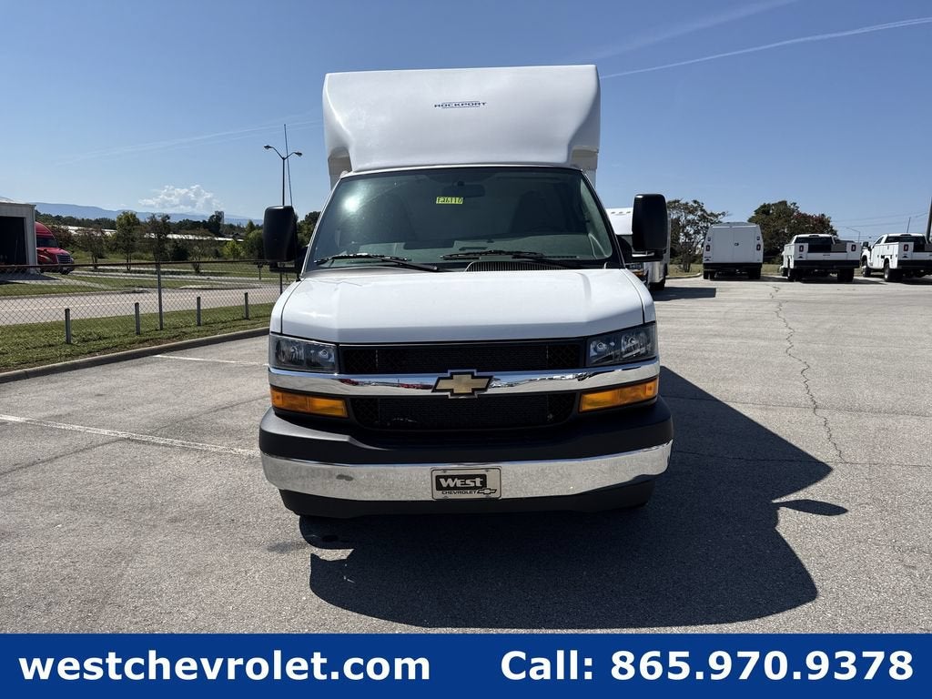 2026 Chevrolet Express Cutaway 3500 1WT