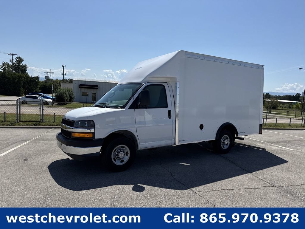 2026 Chevrolet Express Cutaway 3500 1WT