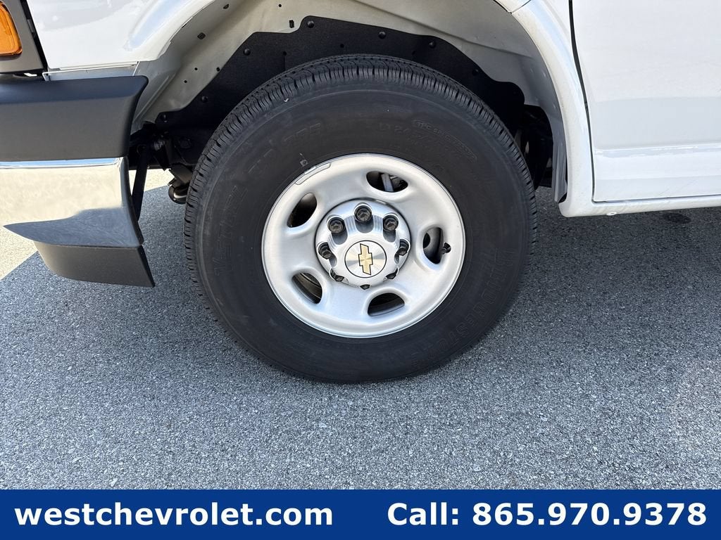 2026 Chevrolet Express Cutaway 3500 1WT