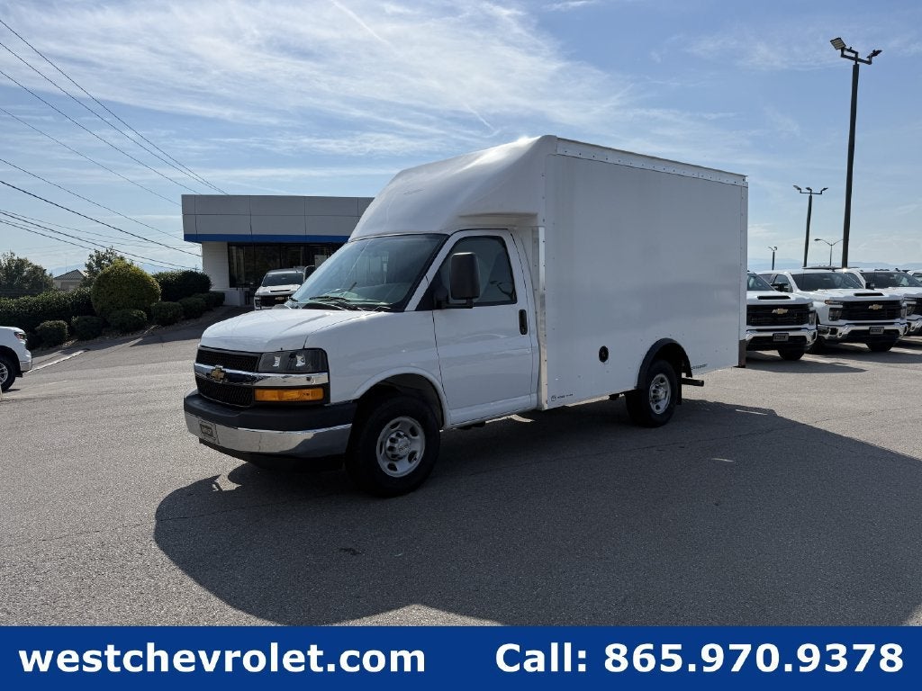 2026 Chevrolet Express Cutaway 3500 1WT