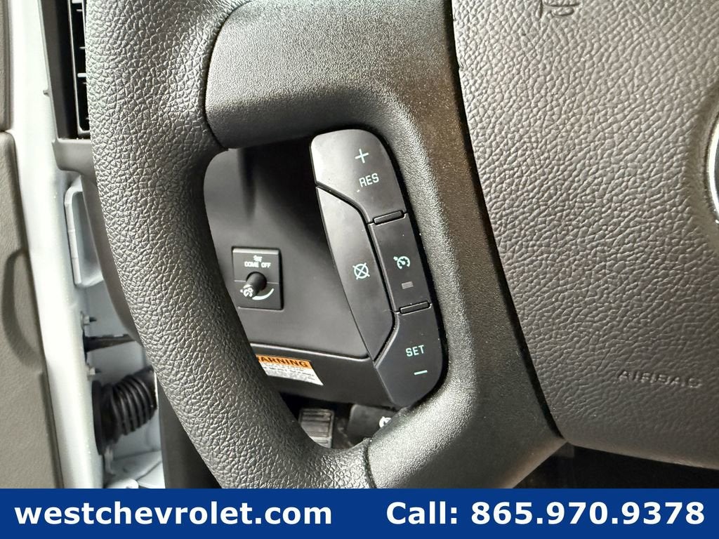 2025 Chevrolet Express Cutaway 3500 1WT