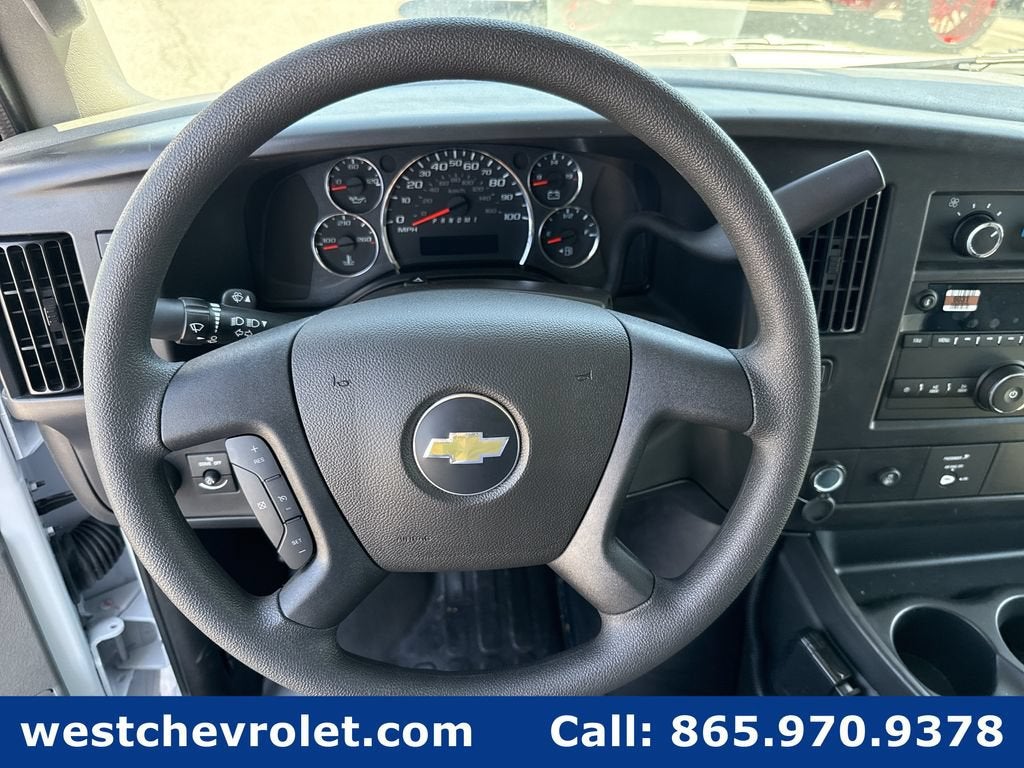 2026 Chevrolet Express Cutaway 3500 1WT