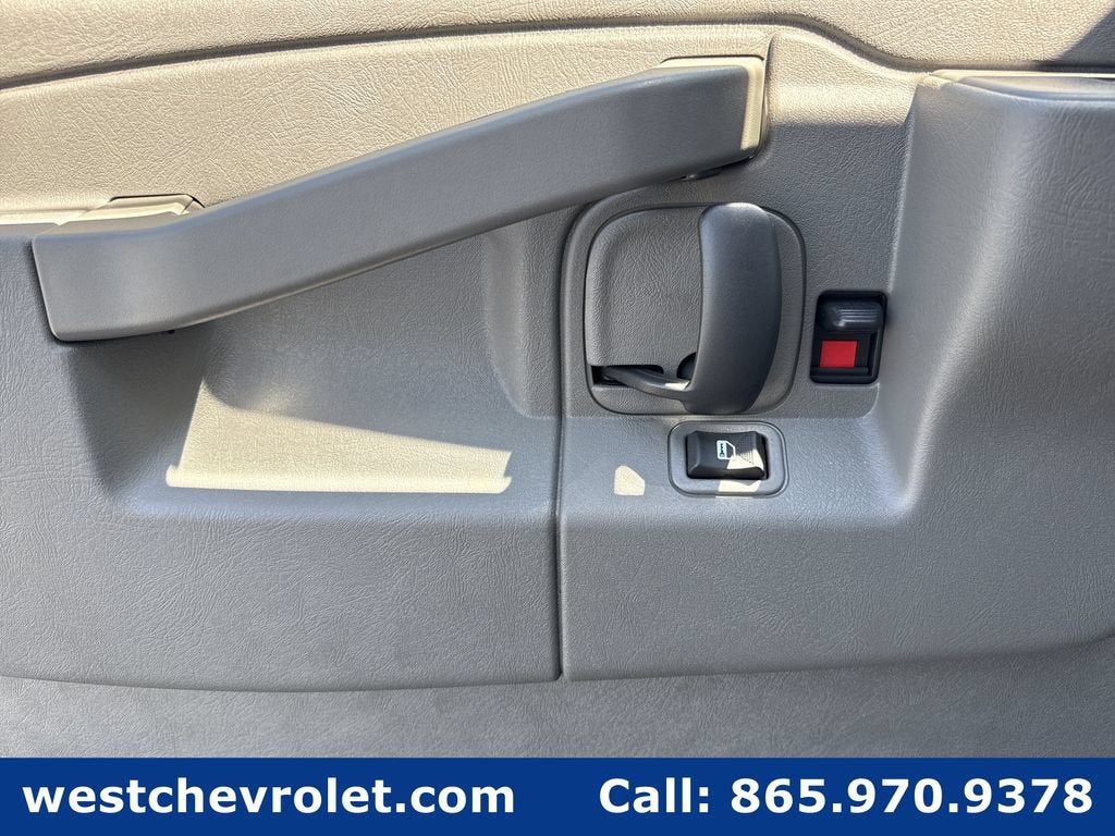 2026 Chevrolet Express Cutaway 3500 1WT