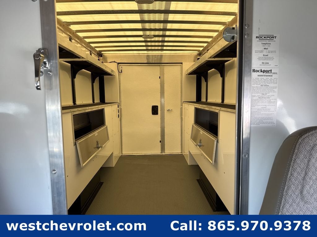 2026 Chevrolet Express Cutaway 3500 1WT