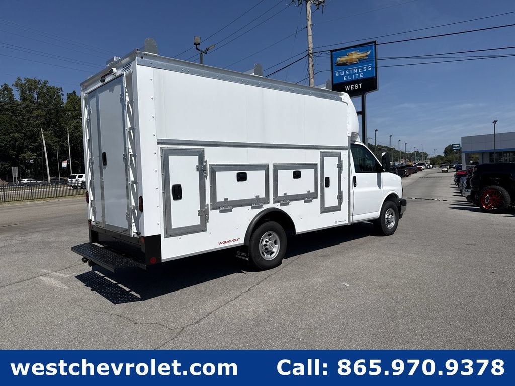 2026 Chevrolet Express Cutaway 3500 1WT