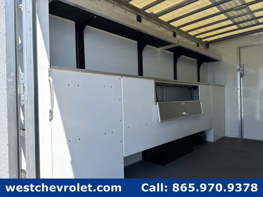 2026 Chevrolet Express Cutaway 3500 1WT