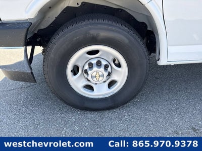 2026 Chevrolet Express Cutaway 3500 1WT