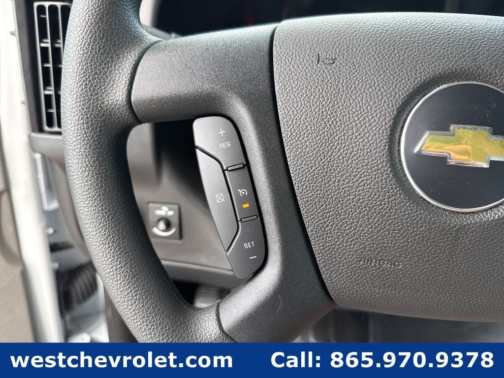 2026 Chevrolet Express Cutaway 3500 1WT