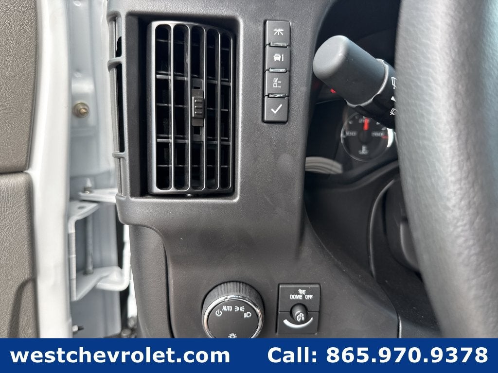 2026 Chevrolet Express Cutaway 3500 1WT