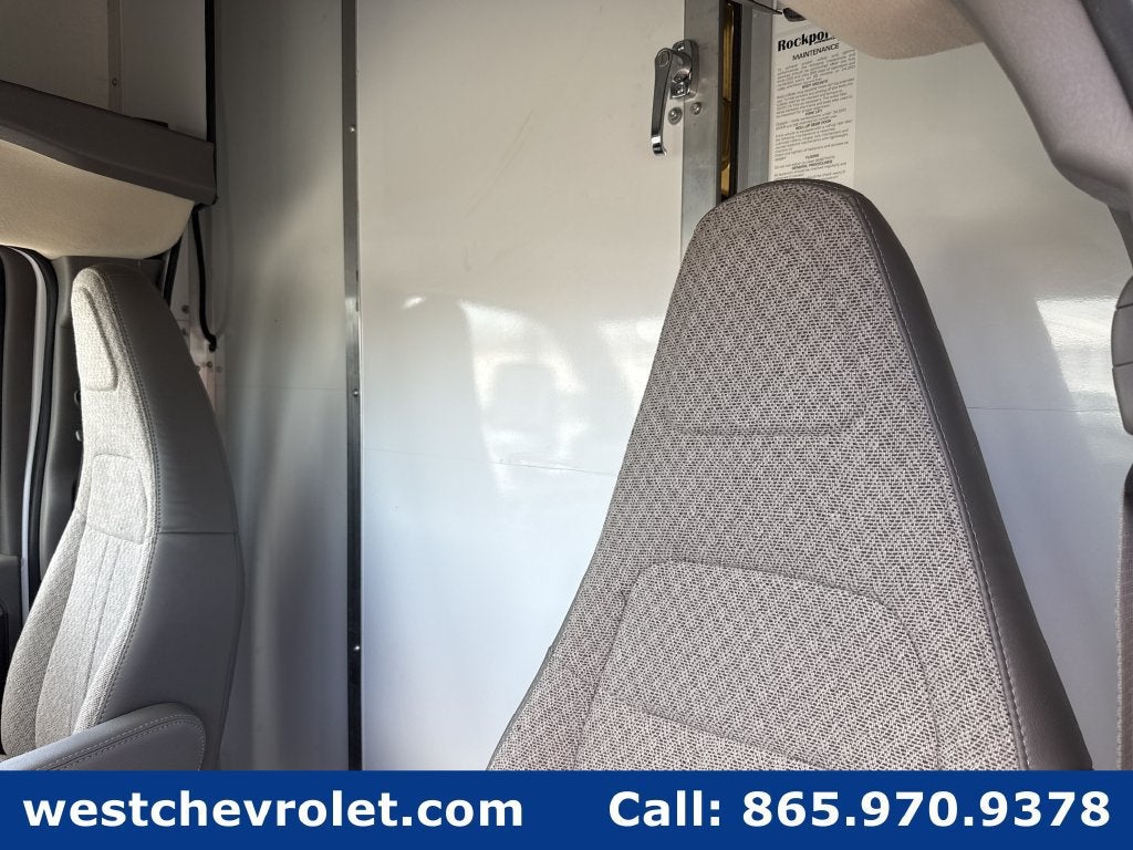 2026 Chevrolet Express Cutaway 3500 1WT