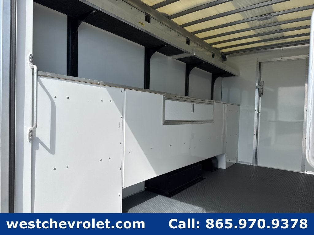 2026 Chevrolet Express Cutaway 3500 1WT