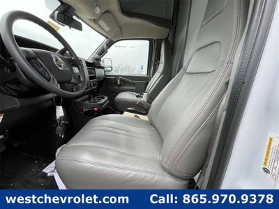 2025 Chevrolet Express Cutaway 3500 1WT