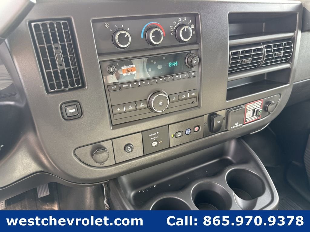 2025 Chevrolet Express Cutaway 3500 1WT