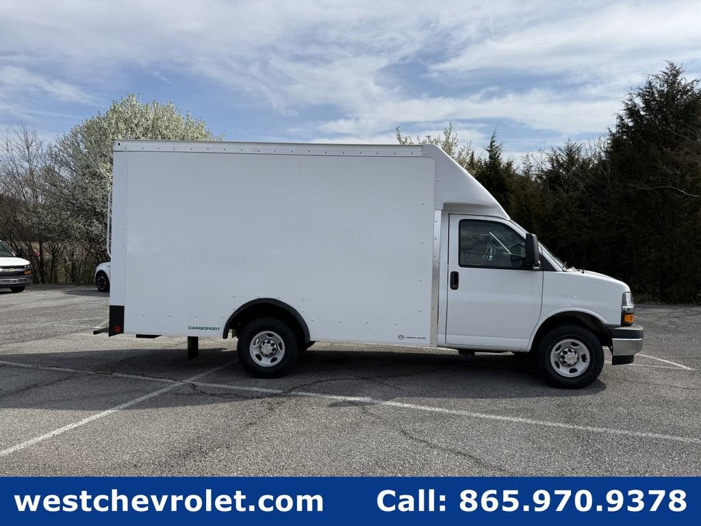 2025 Chevrolet Express Cutaway 3500 1WT