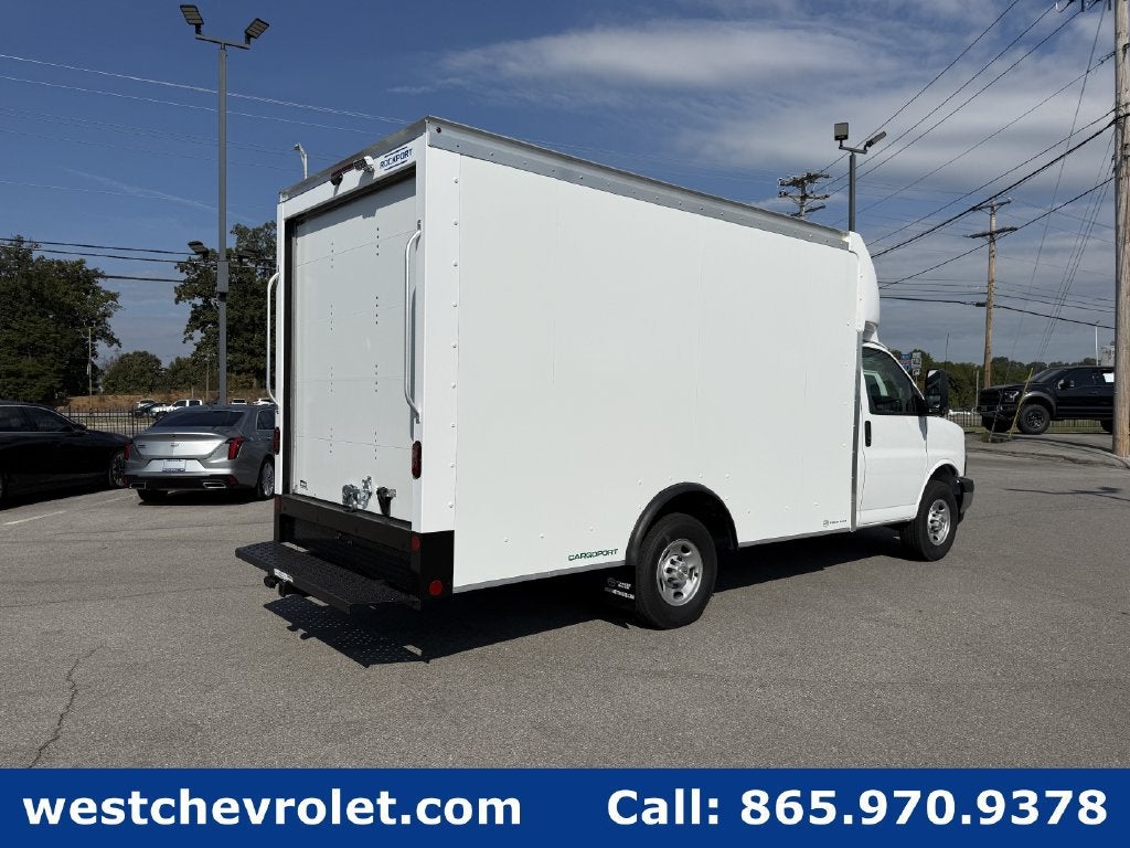 2026 Chevrolet Express Cutaway 3500 1WT