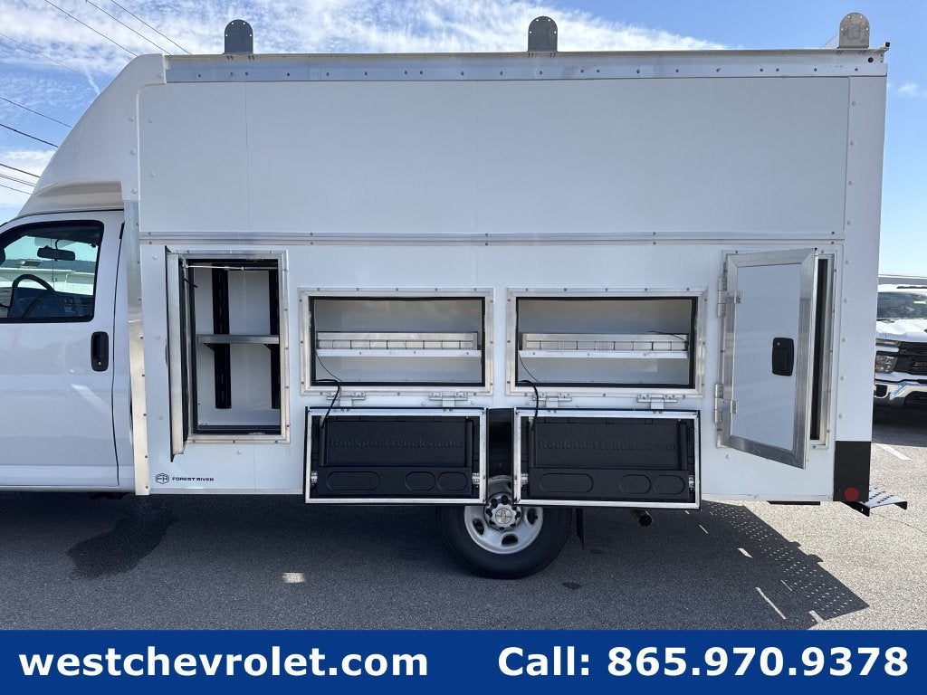 2026 Chevrolet Express Cutaway 3500 1WT