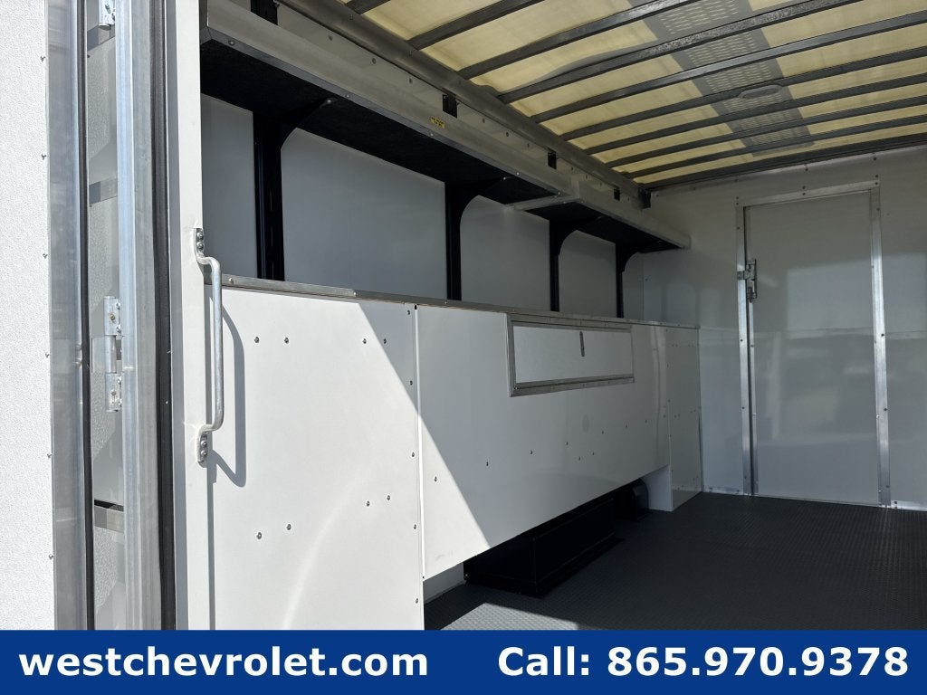 2026 Chevrolet Express Cutaway 3500 1WT