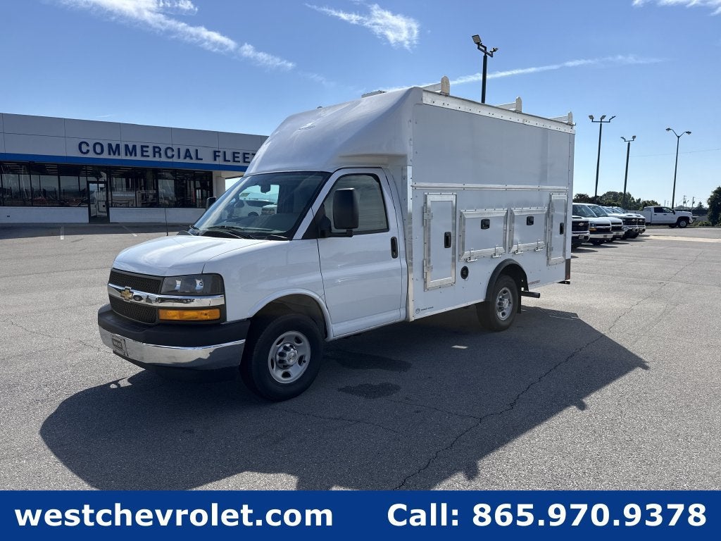 2026 Chevrolet Express Cutaway 3500 1WT