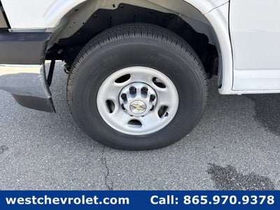 2026 Chevrolet Express Cutaway 3500 1WT