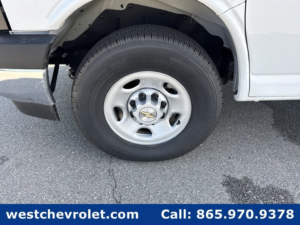 2026 Chevrolet Express Cutaway 3500 1WT